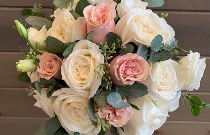 مناسب ترین دسته گل برای عروس کدام است