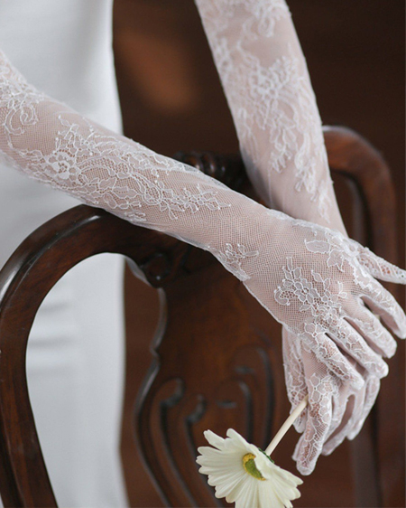 دستکش ظریف و توری برای عروس