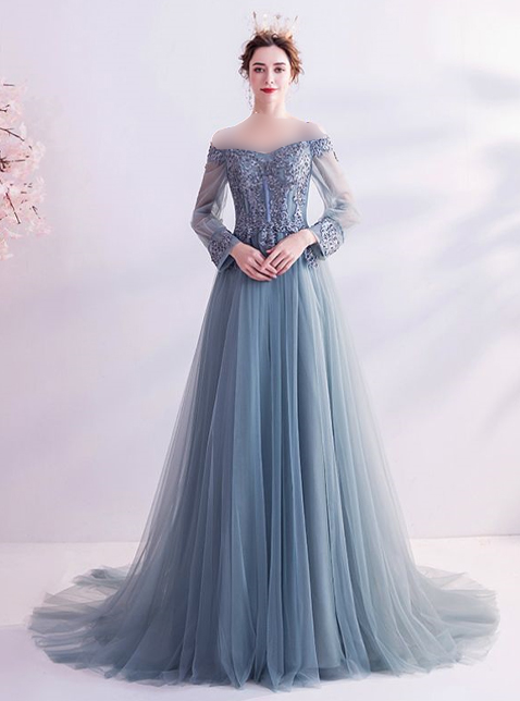 مدل لباس عقد ساده آبی رنگ مناسب عروس در تالار