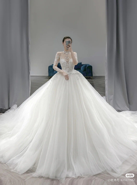 لباس عروس پفی بلند