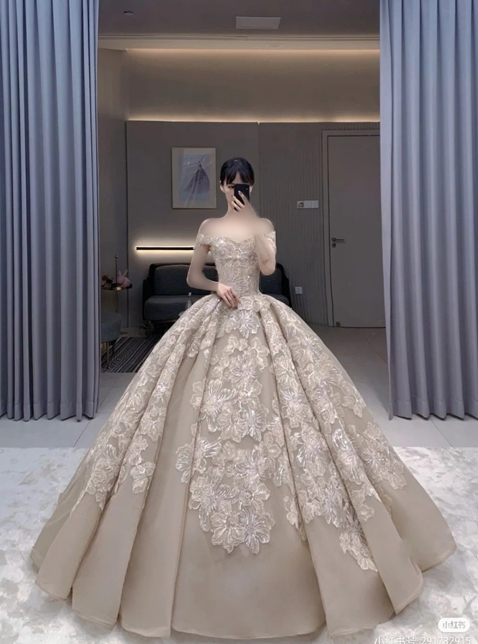 لباس عروس پفی با گیپور
