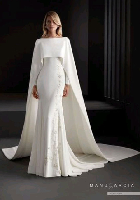 لباس سفید پوشیده برای عقد