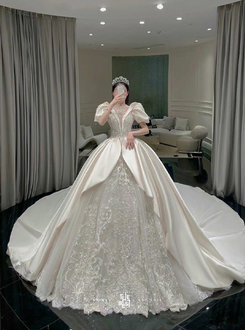 زیباترین لباس عروس پفی دنیا