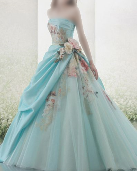 مدل لباس عروس رنگی با گلهای برجسته